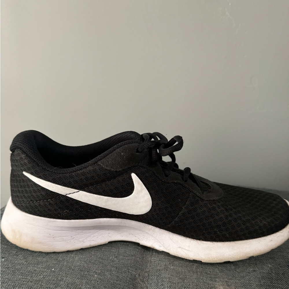 Nike Tanjun Women’s Running Shoes - Picture 11 of 11